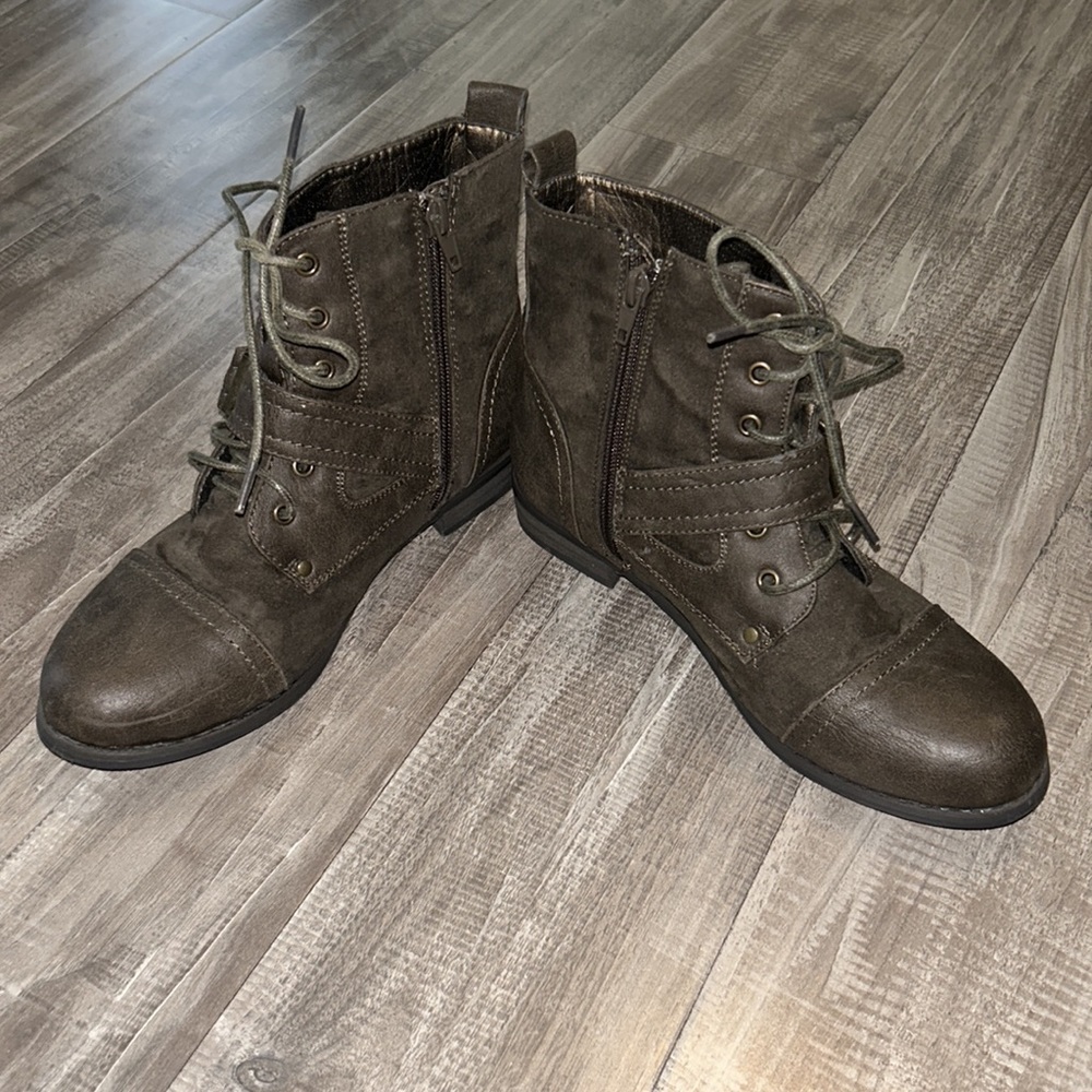 Pacsun Black Poppy Lace Up Ankle Combat Boots Size 6 - Picture 2 of 6